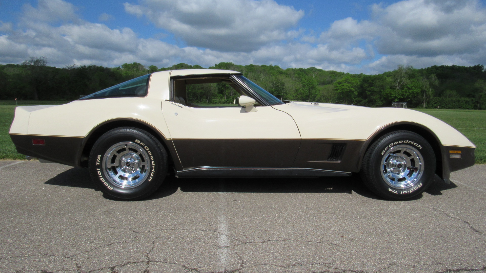 1980 Corvette 4 speed SOLD!